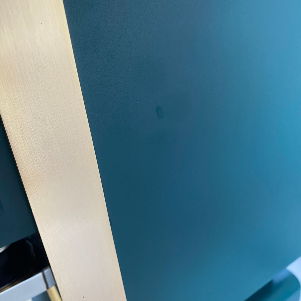 Ikonisches Grün und 24 Karat Gold – Outlet
