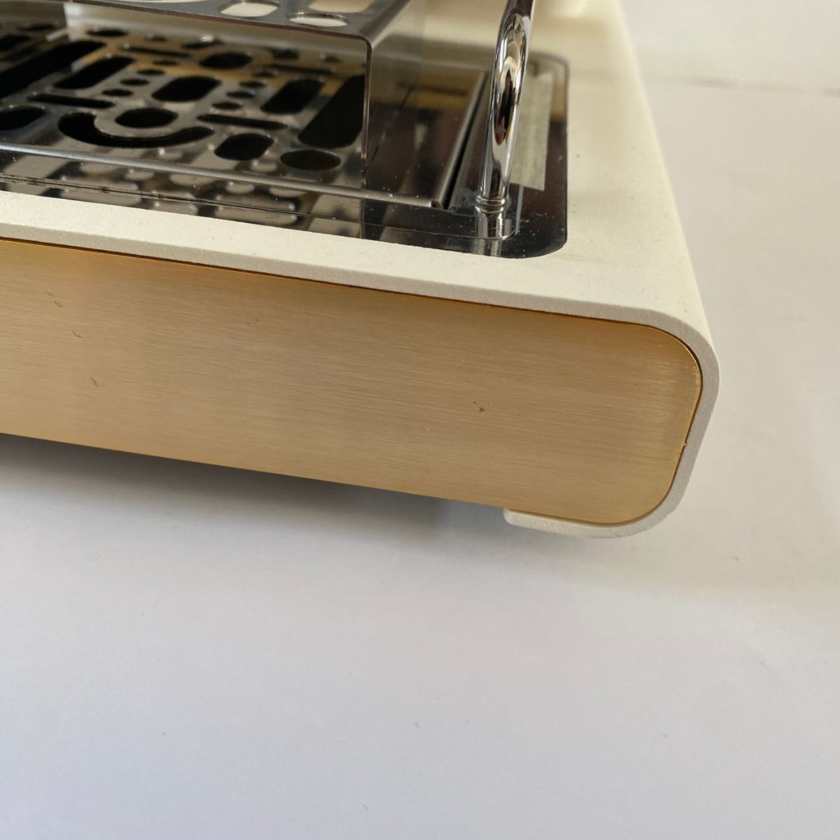 Iconica Bianco e oro 24 kt 02 - Outlet